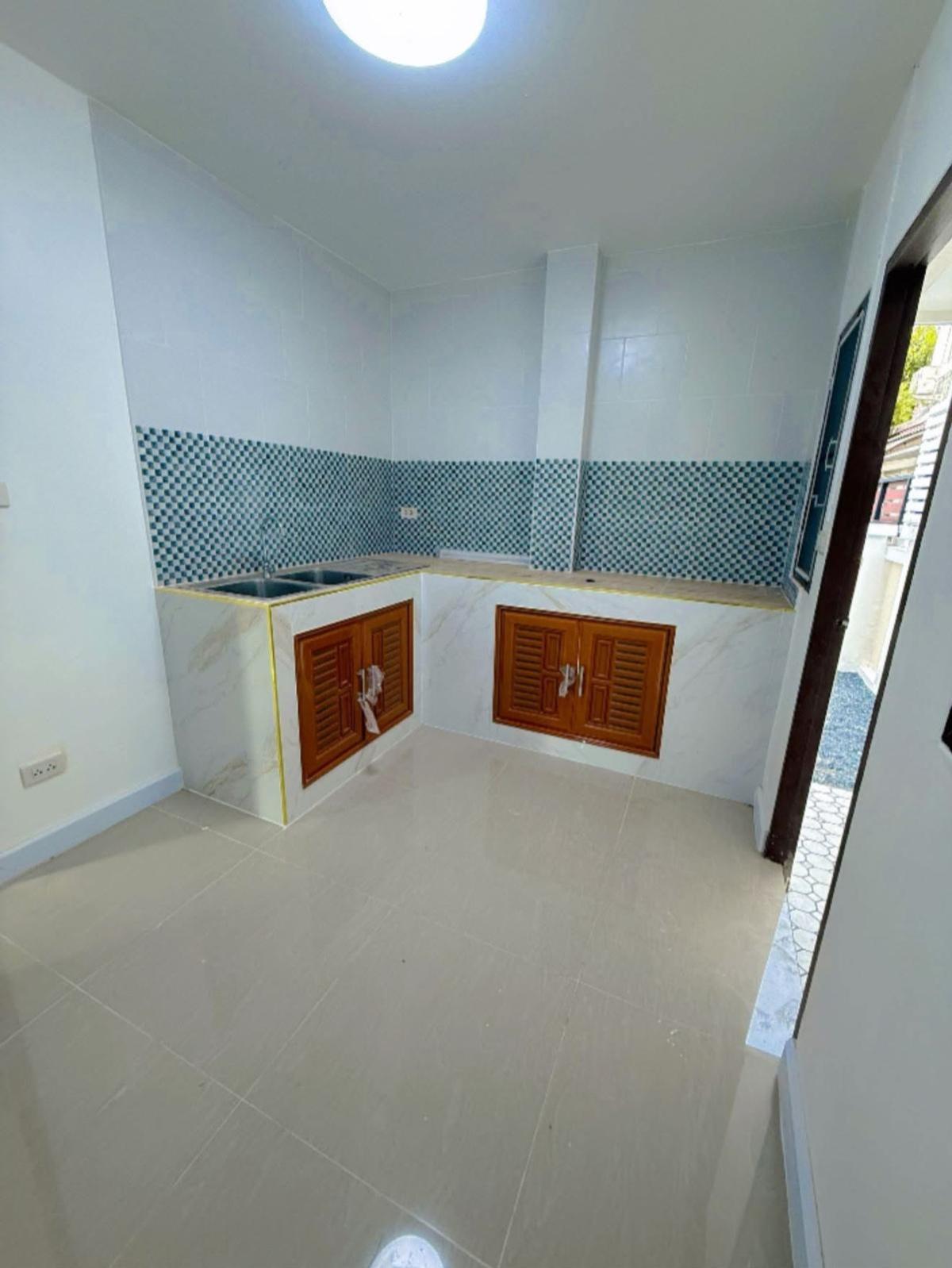 ขายบ้านมหาชัย สมุทรสาคร : ขายบ้าน  นาราวัลย์ เอกชัย รีโนเวทใหม่ บางน้ำจืด เมืองสมุทรสาคร สมุทรสาคร CX-132978