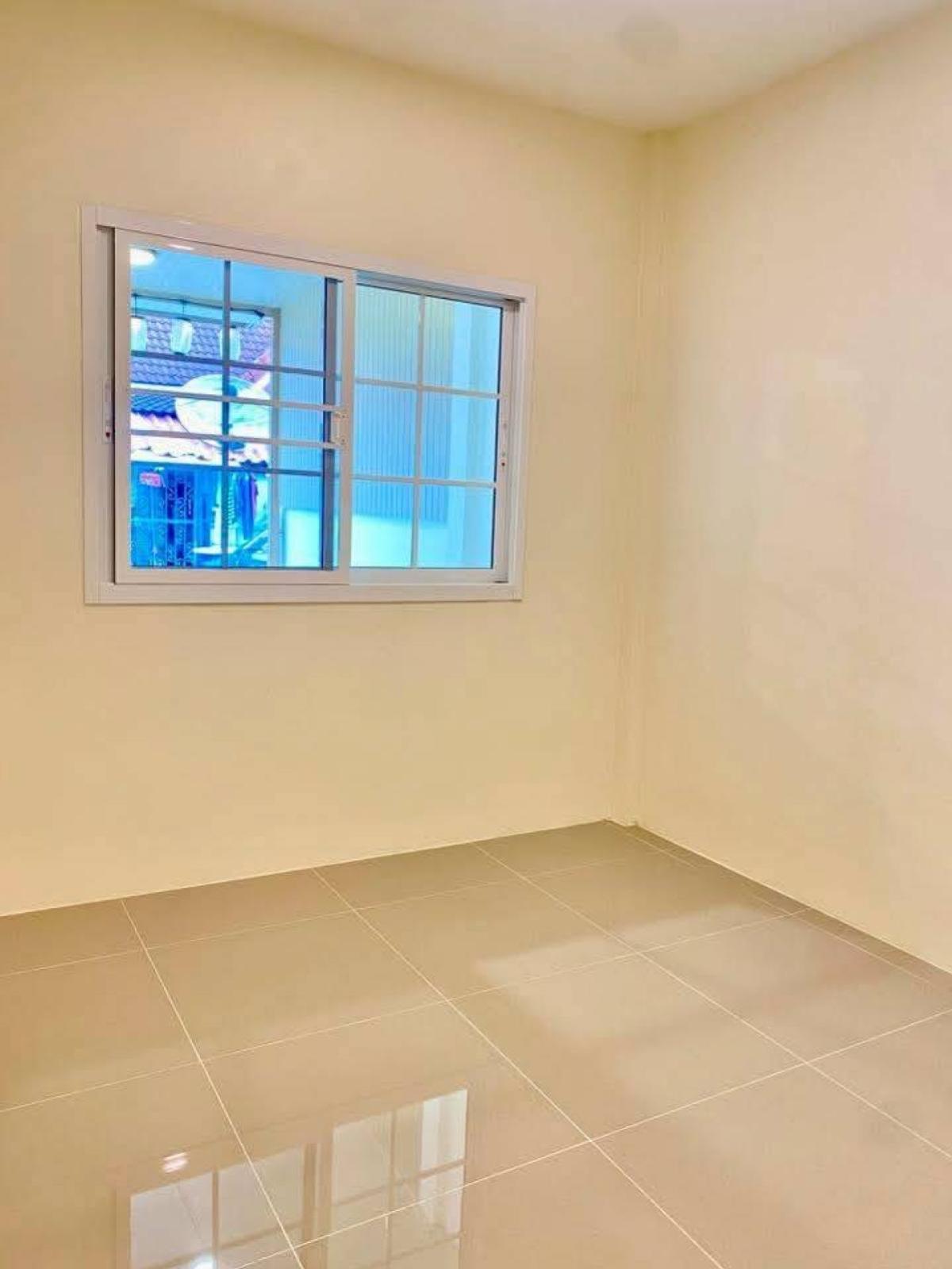 For SaleTownhomePathum Thani,Rangsit, Thammasat : For Sale Townhouse/Townhome  , Baan Samphan Villa Lamlukka Klong 3 , newly renovated , Khu Khot , Lam Luk Ka , Pathum Thani , CX-133012