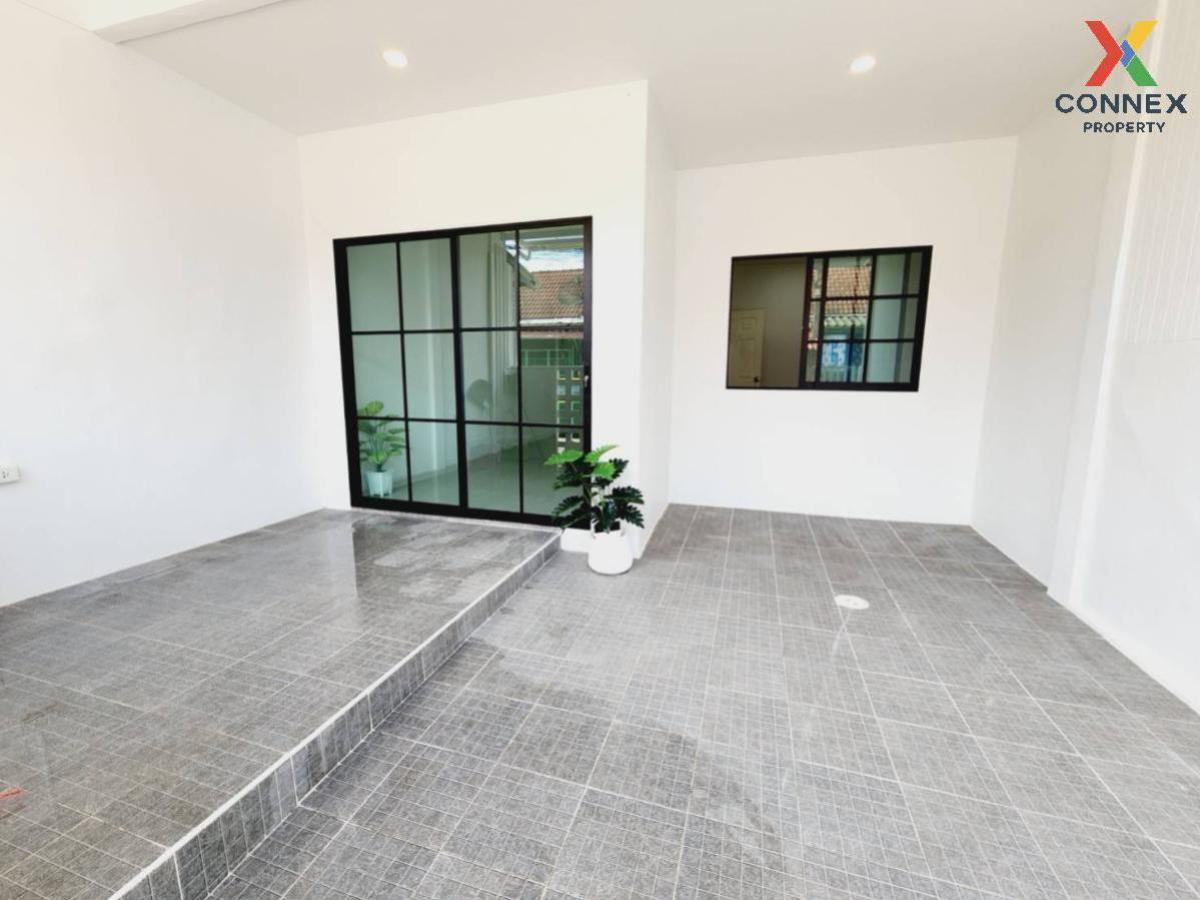 For SaleTownhomePathum Thani,Rangsit, Thammasat : For Sale Townhouse/Townhome  , Baan Samphan Villa Lamlukka Klong 3 , newly renovated , Khu Khot , Lam Luk Ka , Pathum Thani , CX-133011