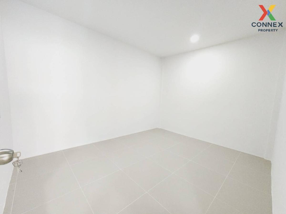 For SaleTownhomePathum Thani,Rangsit, Thammasat : For Sale Townhouse/Townhome  , Baan Samphan Villa Lamlukka Klong 3 , newly renovated , Khu Khot , Lam Luk Ka , Pathum Thani , CX-133011