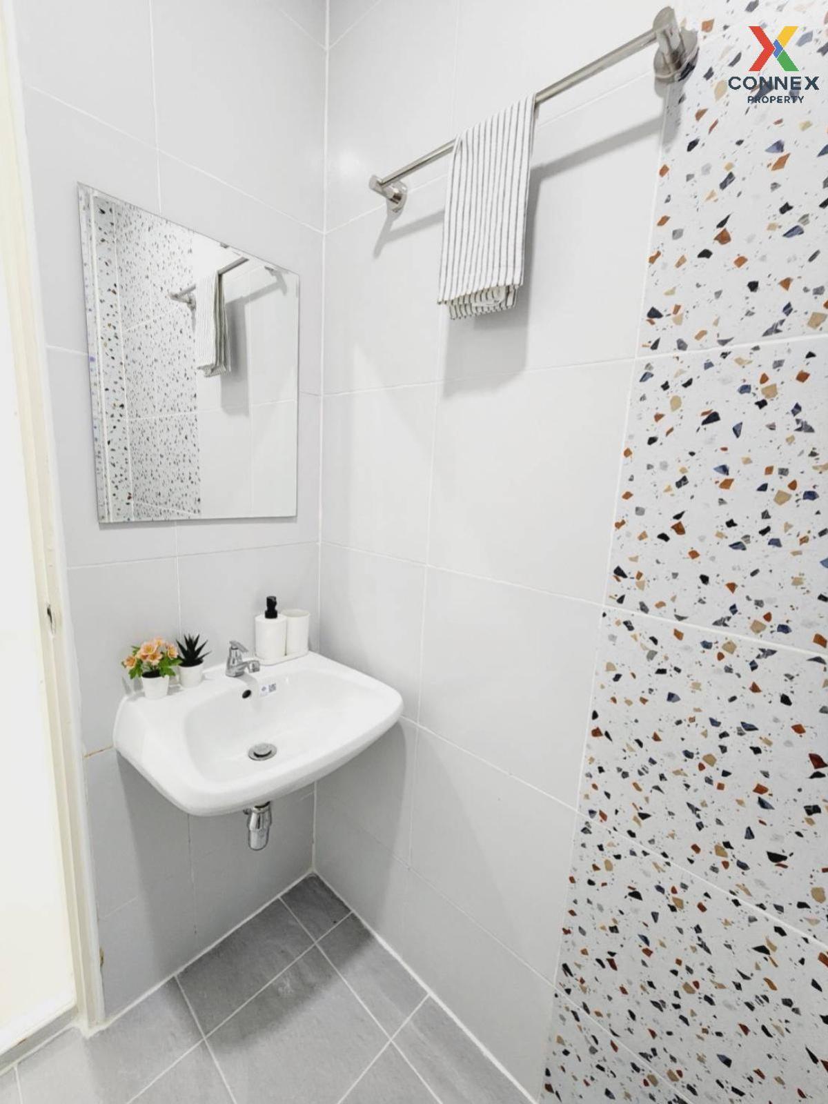 For SaleTownhomePathum Thani,Rangsit, Thammasat : For Sale Townhouse/Townhome  , Baan Samphan Villa Lamlukka Klong 3 , newly renovated , Khu Khot , Lam Luk Ka , Pathum Thani , CX-133011