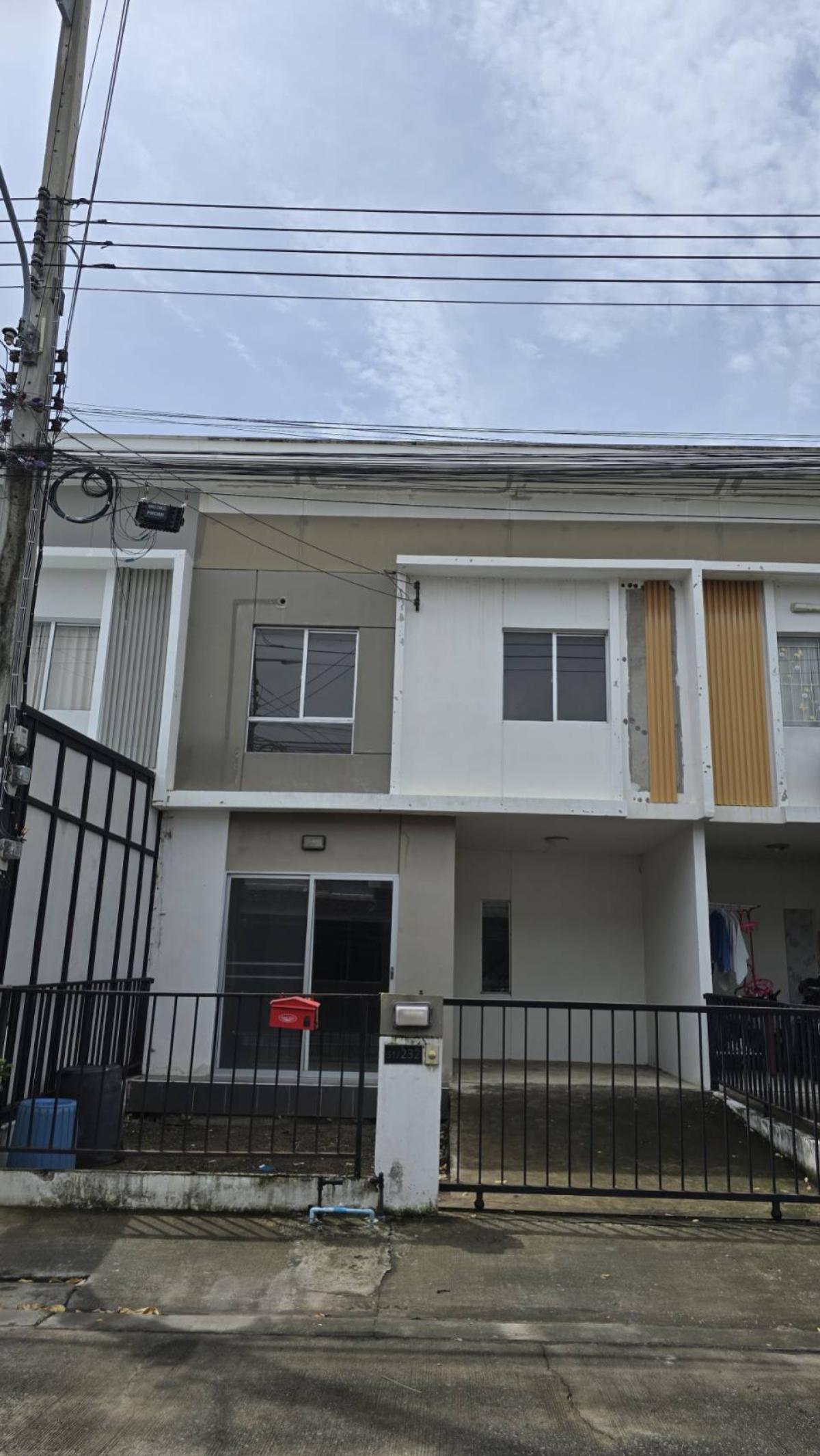 For SaleTownhomePathum Thani,Rangsit, Thammasat : For Sale Townhouse/Townhome  , Baan Pruksa Rungsit - Klong 3 64/2 , Khlong Sam , khlong Luang , Pathum Thani , CX-131682