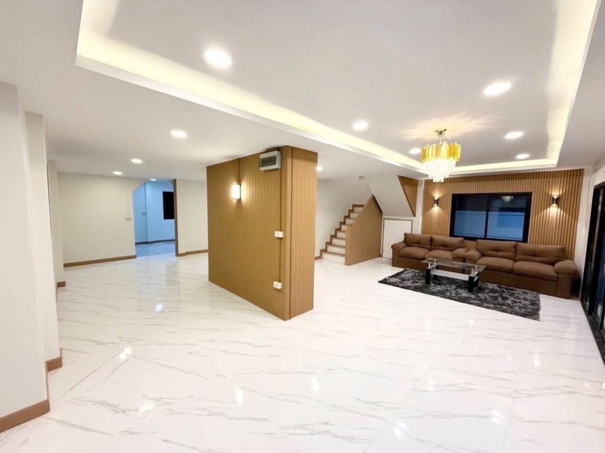 ขายบ้านเอกชัย บางบอน : ขายบ้าน  เพชรมณฑลกรีน บางบอน 5 หน้ากว้าง รีโนเวทใหม่ หนองแขม เขต หนองแขม กรุงเทพ CX-133046