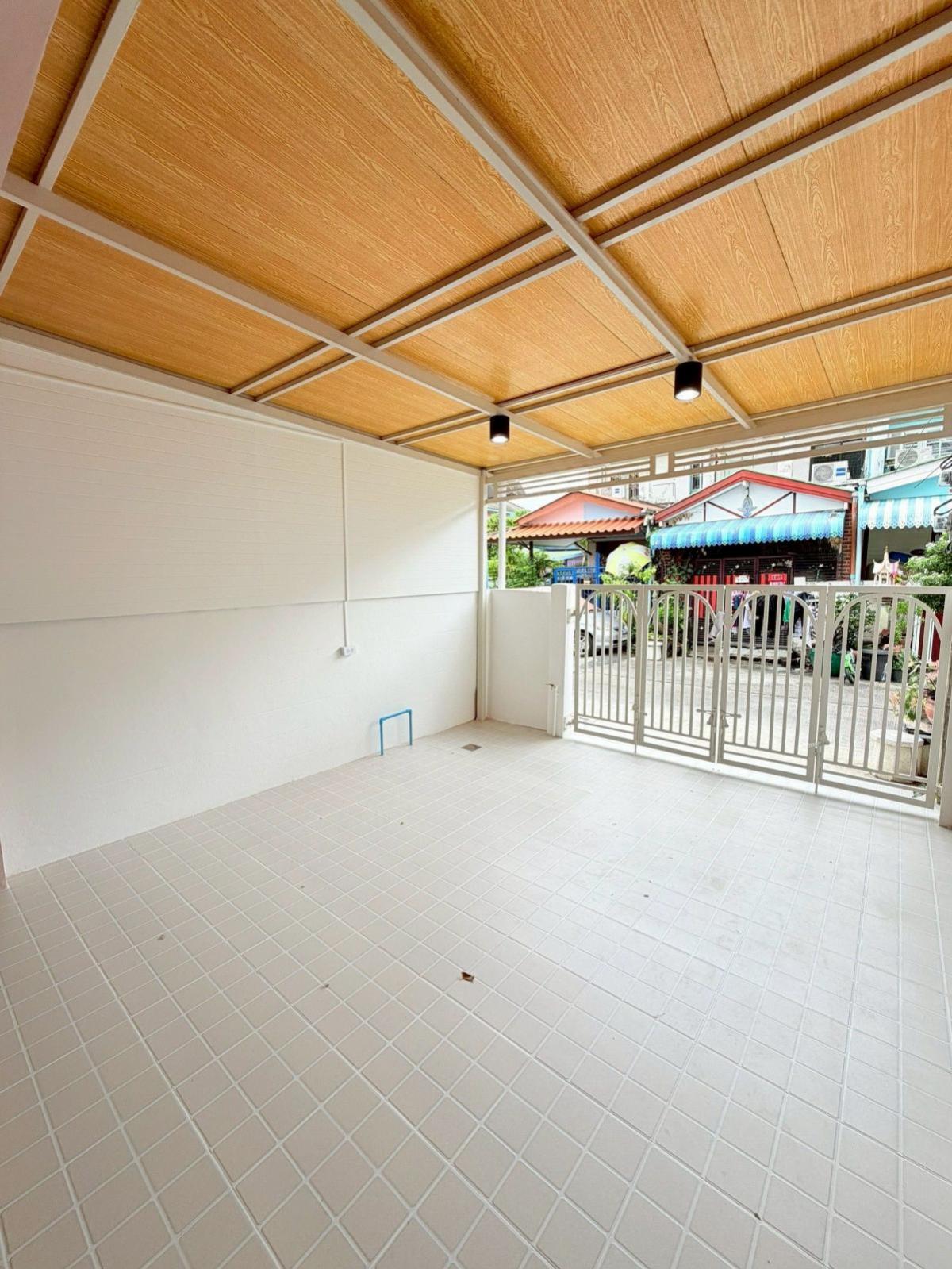 ขายทาวน์โฮมนวมินทร์ รามอินทรา : ขายทาวน์เฮ้าส์/ทาวน์โฮม  บ้านมารวย บางเขน 1 หน้ากว้าง รีโนเวทใหม่ สายไหม เขต สายไหม กรุงเทพ CX-133037