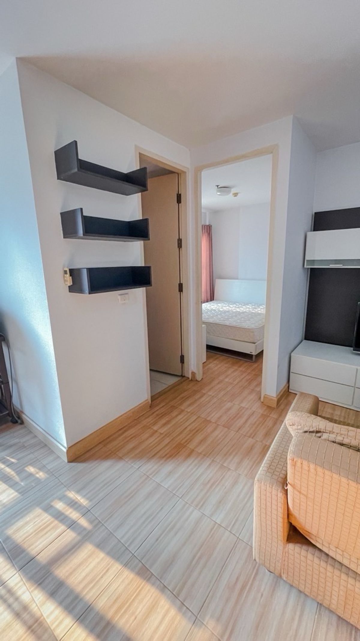 For SaleCondoPattanakan, Srinakarin : Sell ​​The Parkland Srinakarin (The Parkland Srinakarin)  🛏️ 1 bedroom 🛁 1 bathroom 🛋️ 1 living room size 40 sqm. Building E, Floor 12A ✨ Price 1,690,000 baht ✨