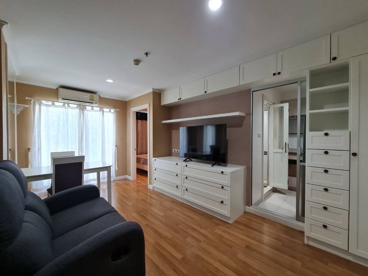 For RentCondoRama3 (Riverside),Satupadit : Room 33 sqm, Lumpini Park Riverside Rama3, ready to view for booking the room today before renovation before moving in early November
