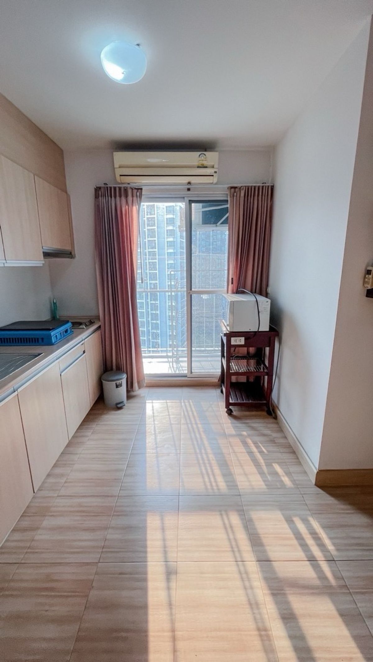 For SaleCondoPattanakan, Srinakarin : Sell ​​The Parkland Srinakarin (The Parkland Srinakarin)  🛏️ 1 bedroom 🛁 1 bathroom 🛋️ 1 living room size 40 sqm. Building E, Floor 12A ✨ Price 1,690,000 baht ✨