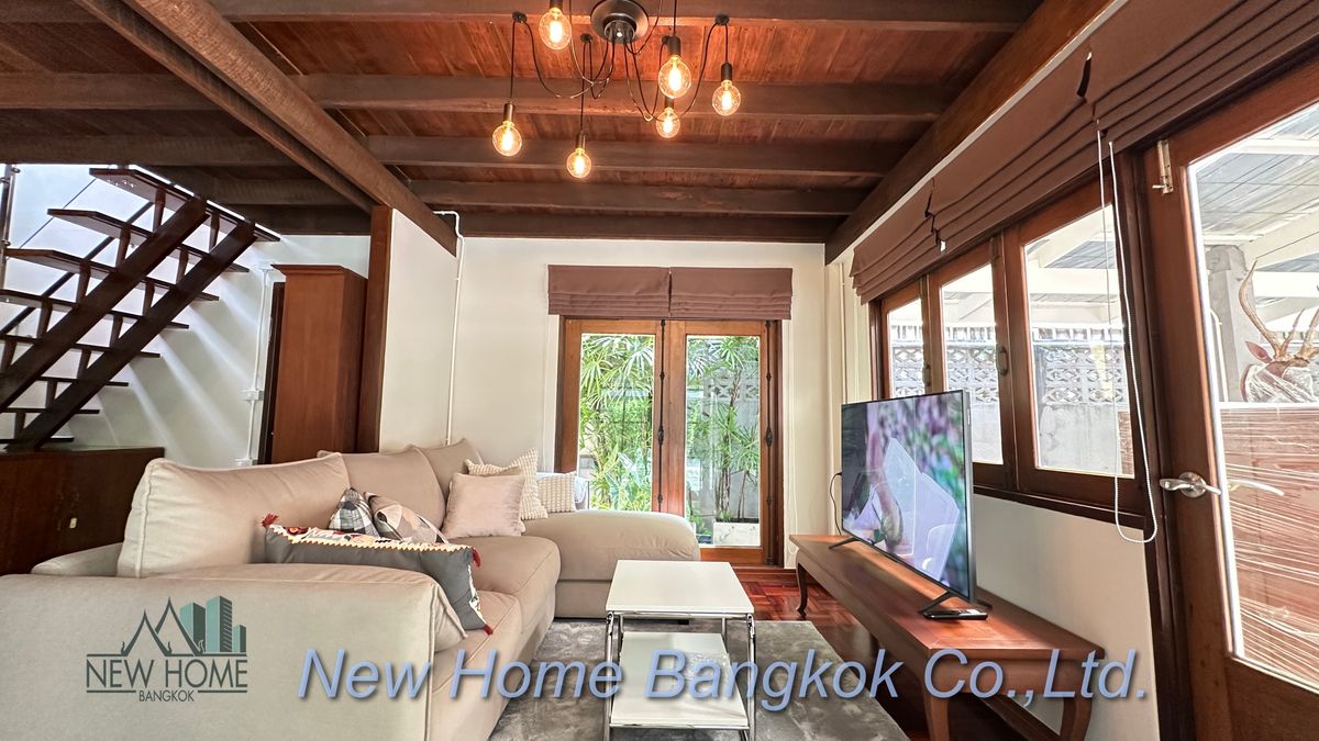 For RentHouseSathorn, Narathiwat : Rent a 2 -story house, Renovated 2 bedrooms, Thai style Modern classic style.