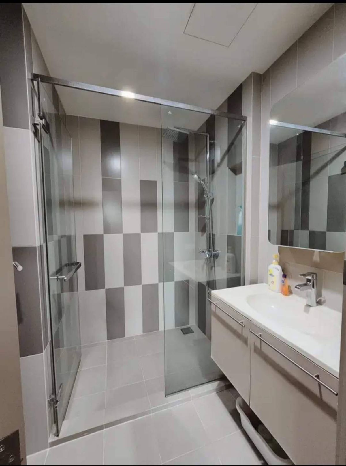 ให้เช่าคอนโดวงเวียนใหญ่ เจริญนคร : 💥ST-3879💥ว่าง ให้ เช่า  ทีล สาทร - ตากสิน 👉แอดไลน์  @cozycondo 