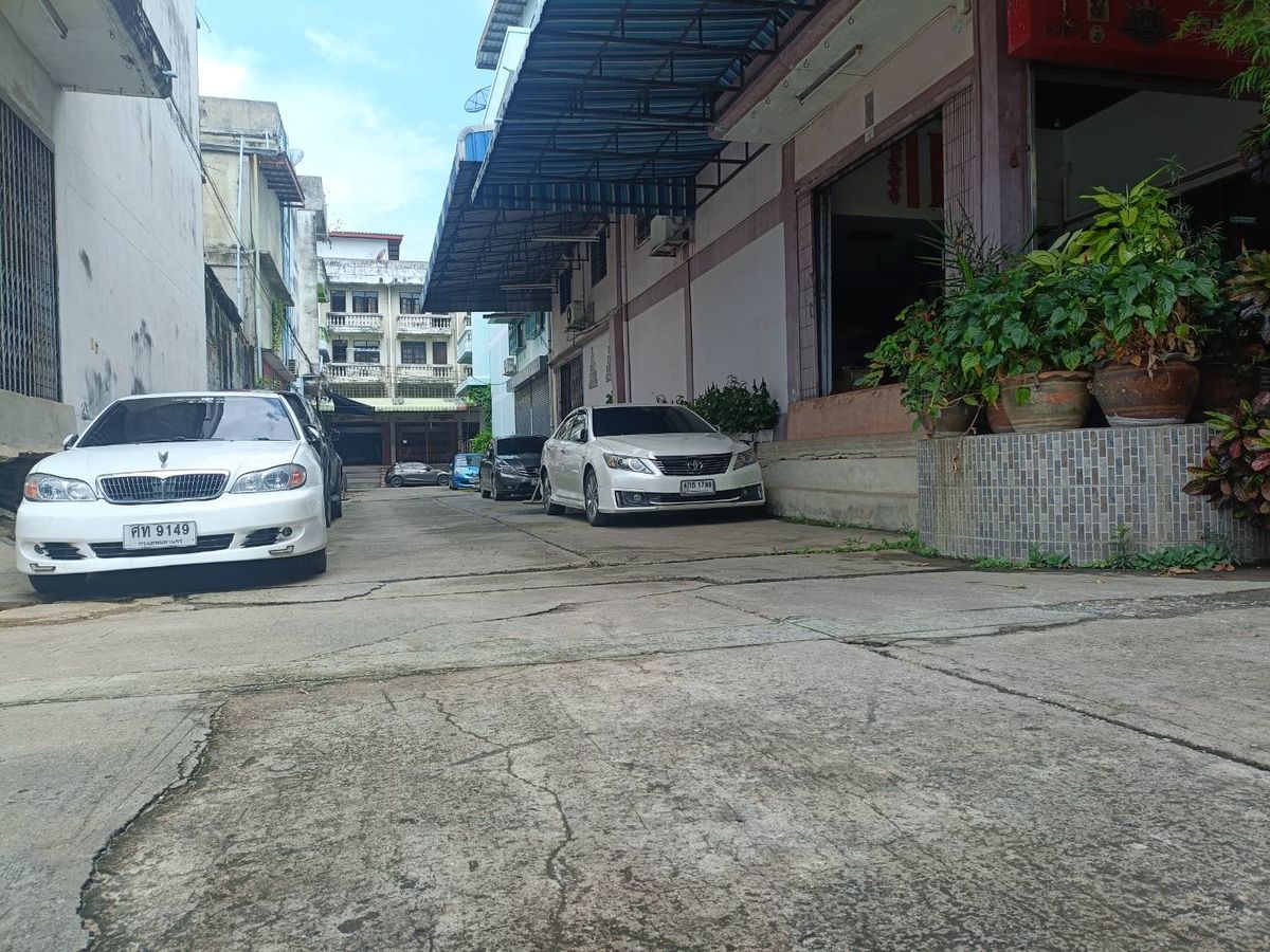 ขายทาวน์โฮมพระราม 2 บางขุนเทียน : อาคารพาณิชย์ 1 คูหา หมู่บ้านอมรชัย 4 พระราม 2 ซอย 77 สภาพใช้