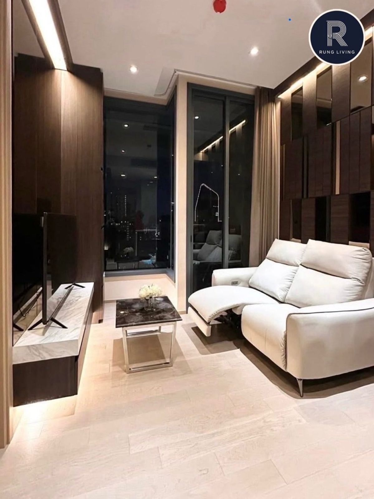 ให้เช่าคอนโดสุขุมวิท อโศก ทองหล่อ : 🔥 ให้เช่า 📍THE ESSE ASOKE📍
โครงการ Luxury Segment ใจกลางอโศก ตกแต่งแบบ Timeless โอ่อ่า สง่างาม