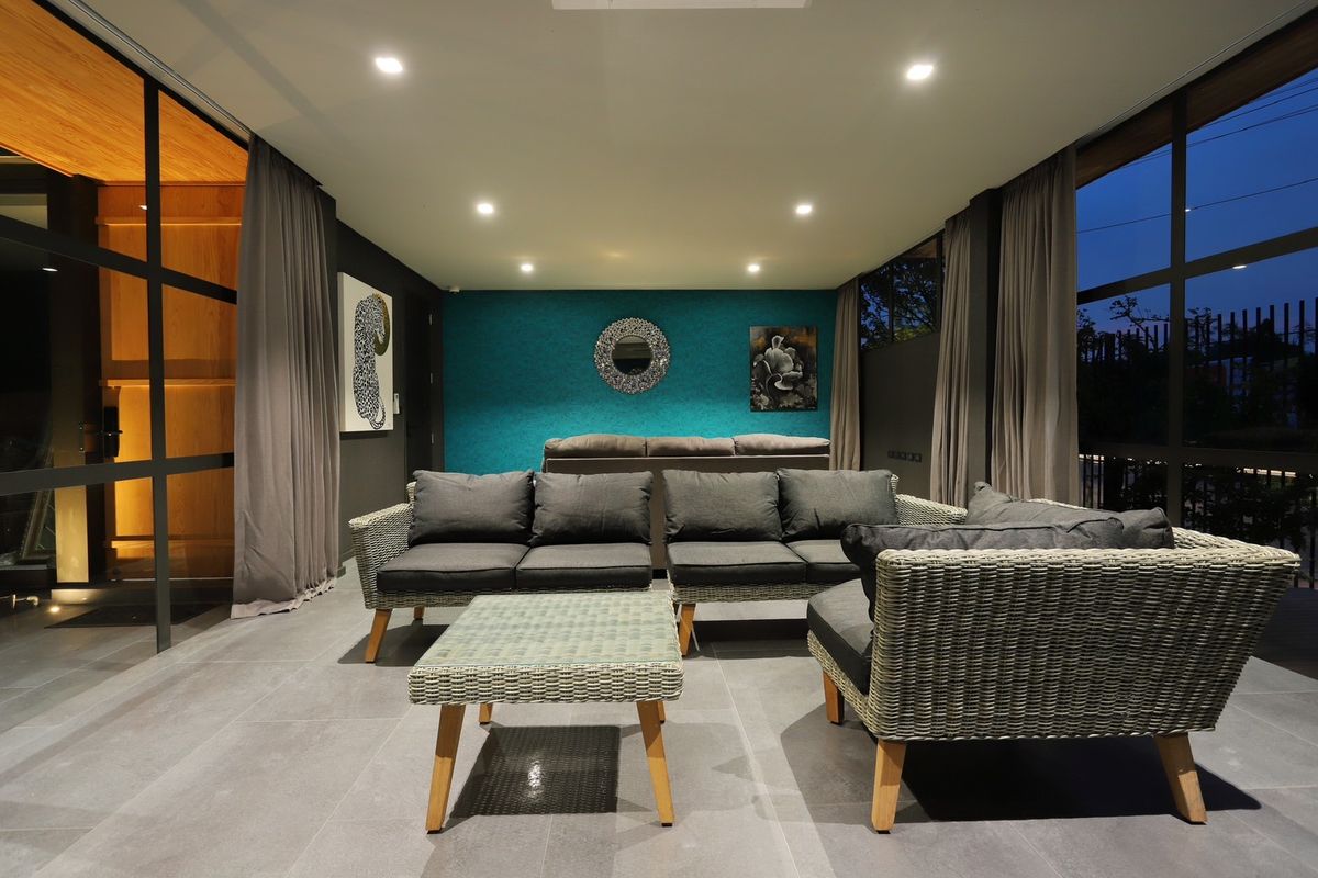 For SaleHouseBangna, Bearing, Lasalle : Ultra Luxury House for Sale - 1 of 6 Units in Thailand Near Mega Bangna, 3 -story house for sale north, Ultra Luxury, the only one near Mega Bangna.