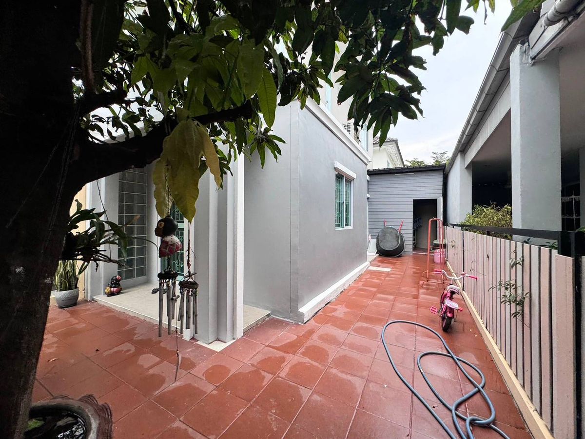 For RentTownhomePattanakan, Srinakarin : Rent a new twin house, Pruksa Ville 50/2 Ratphatthaphan Sung Road (N.1453)