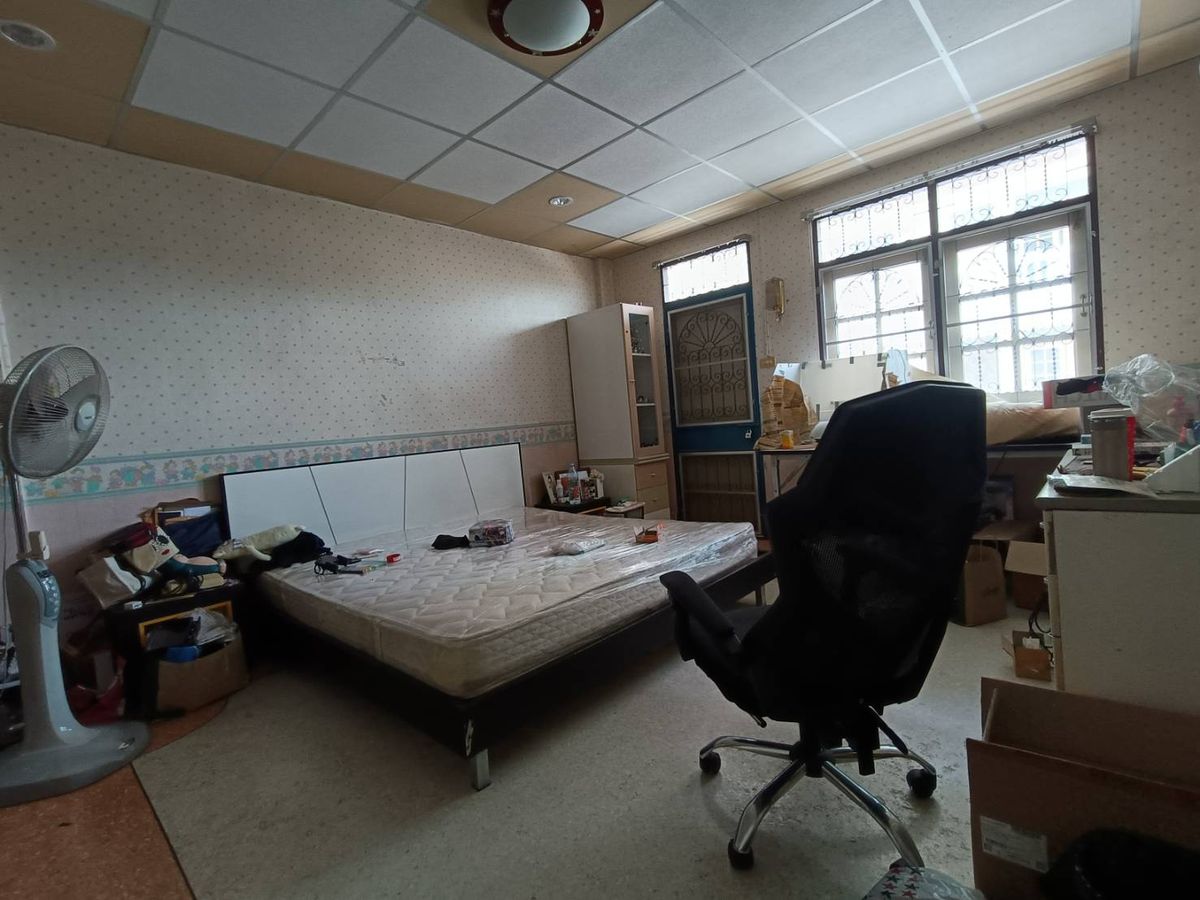 ขายทาวน์โฮมพระราม 2 บางขุนเทียน : อาคารพาณิชย์ 1 คูหา หมู่บ้านอมรชัย 4 พระราม 2 ซอย 77 สภาพใช้