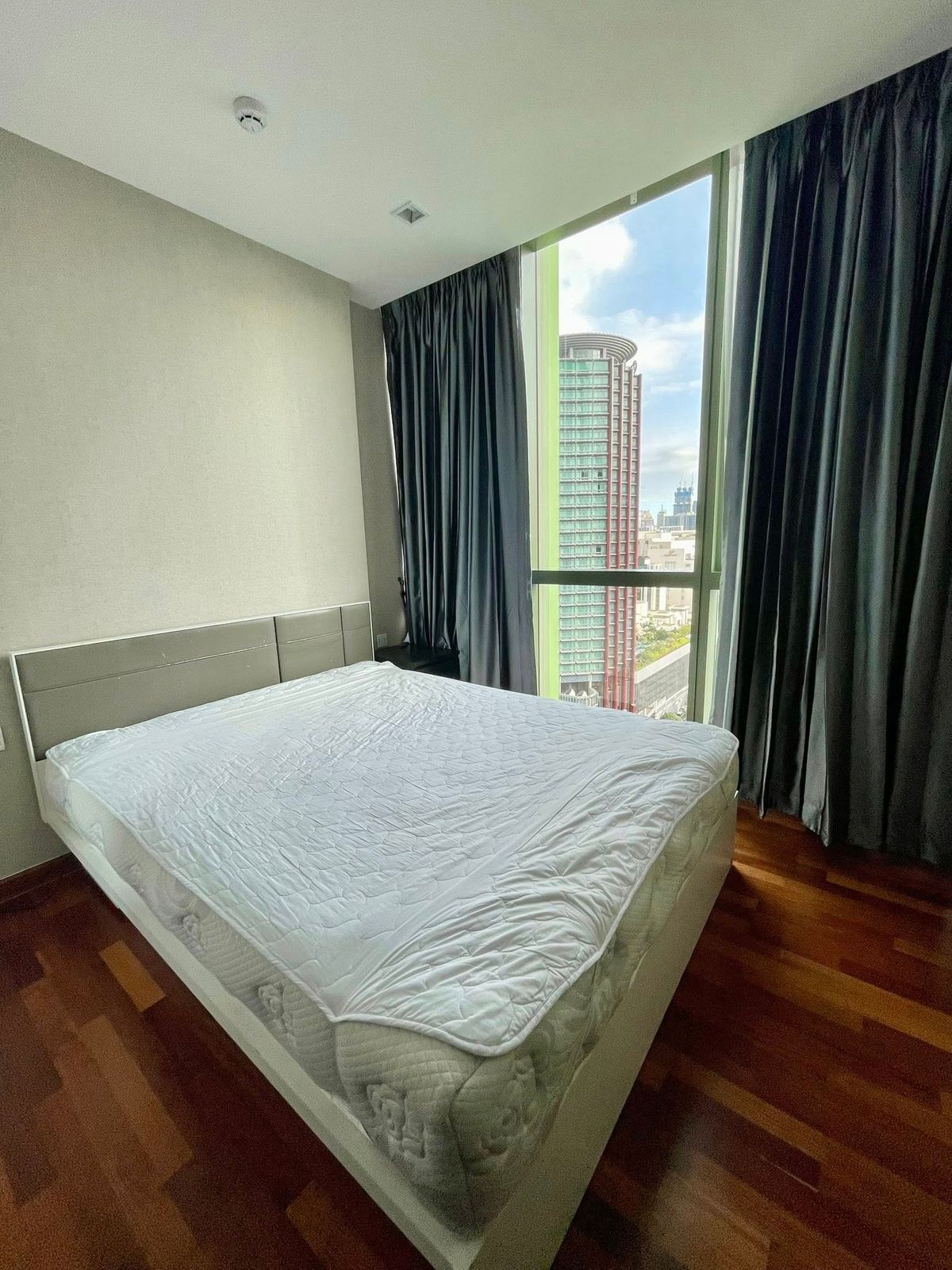 For RentCondoRatchathewi,Phayathai : RC101325 Condo for rent at Wish Signature @ Midtown Siam, only 350 meters from BTS Ratchathewi.