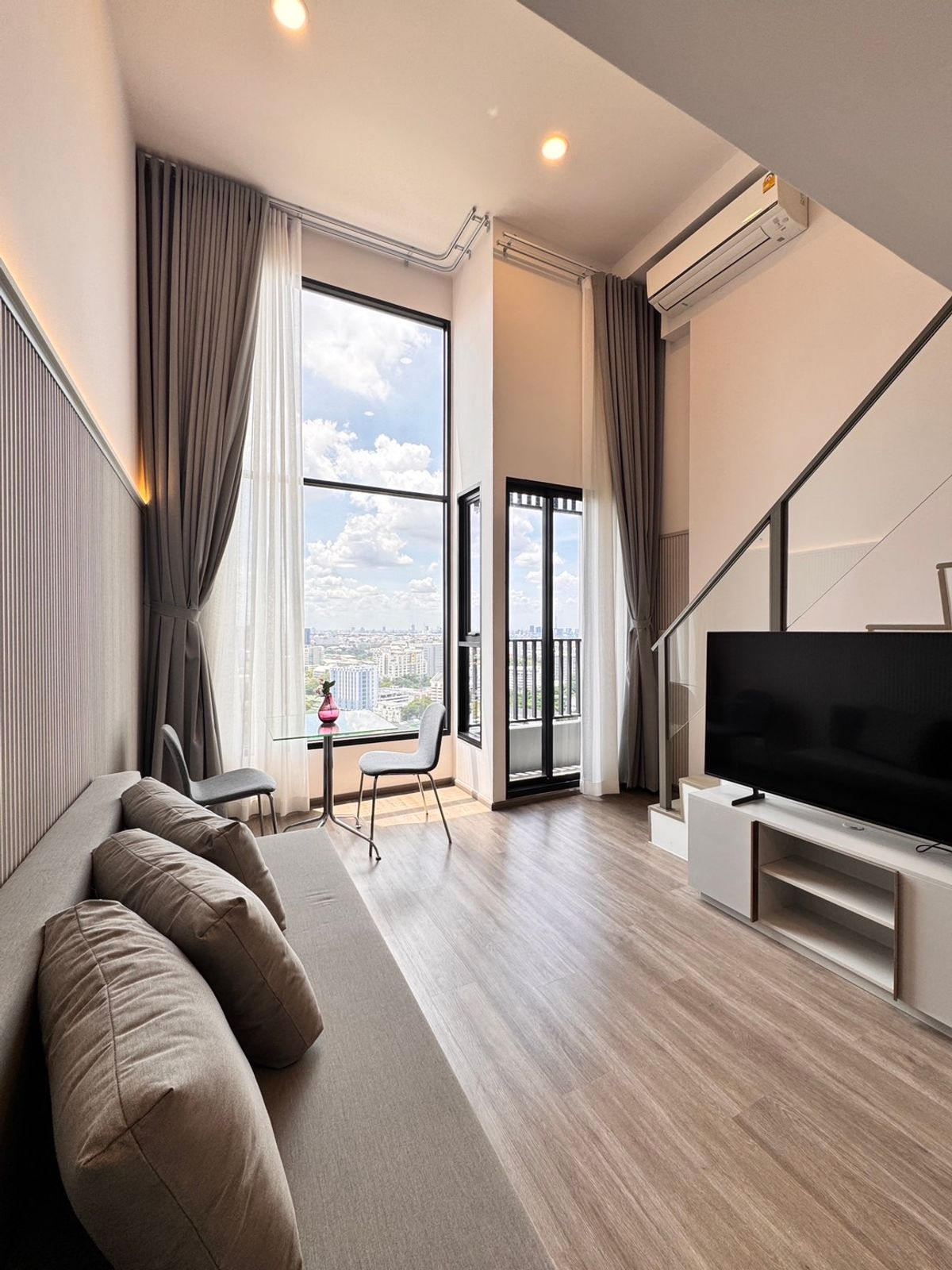 For RentCondoKasetsart, Ratchayothin : ✅ Condo for rent, So Origin, Kaset Intercarine Find the first tenant in