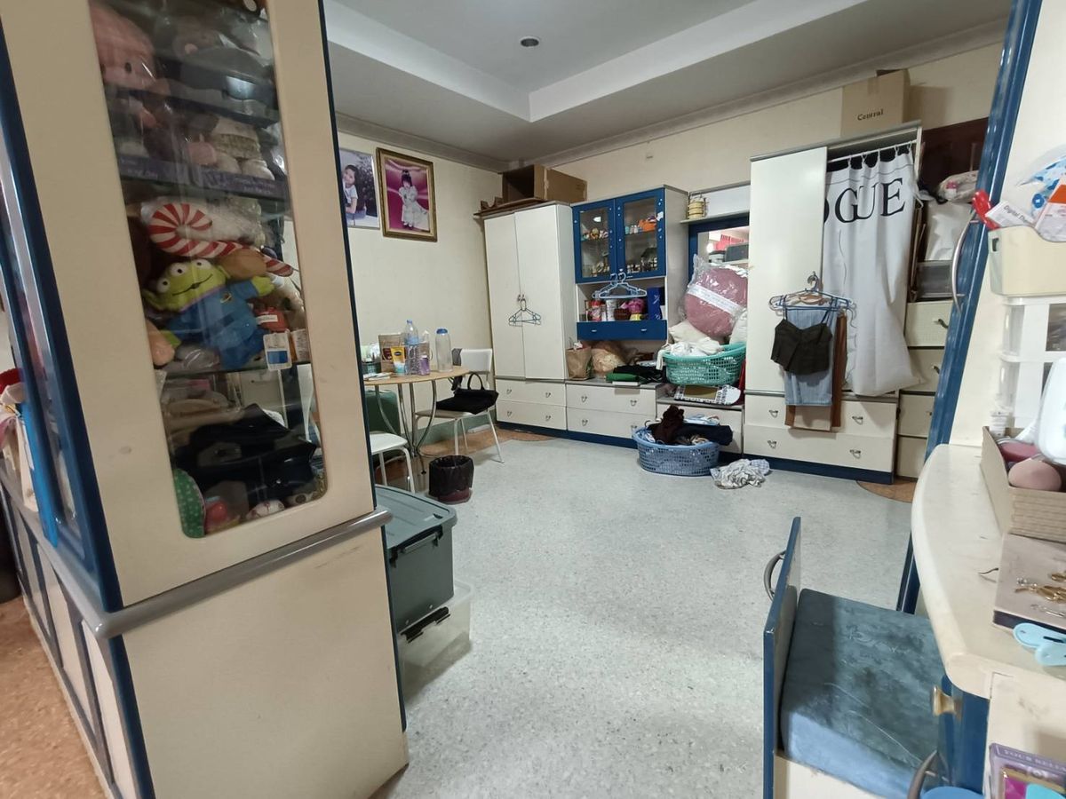 ขายทาวน์โฮมพระราม 2 บางขุนเทียน : อาคารพาณิชย์ 1 คูหา หมู่บ้านอมรชัย 4 พระราม 2 ซอย 77 สภาพใช้