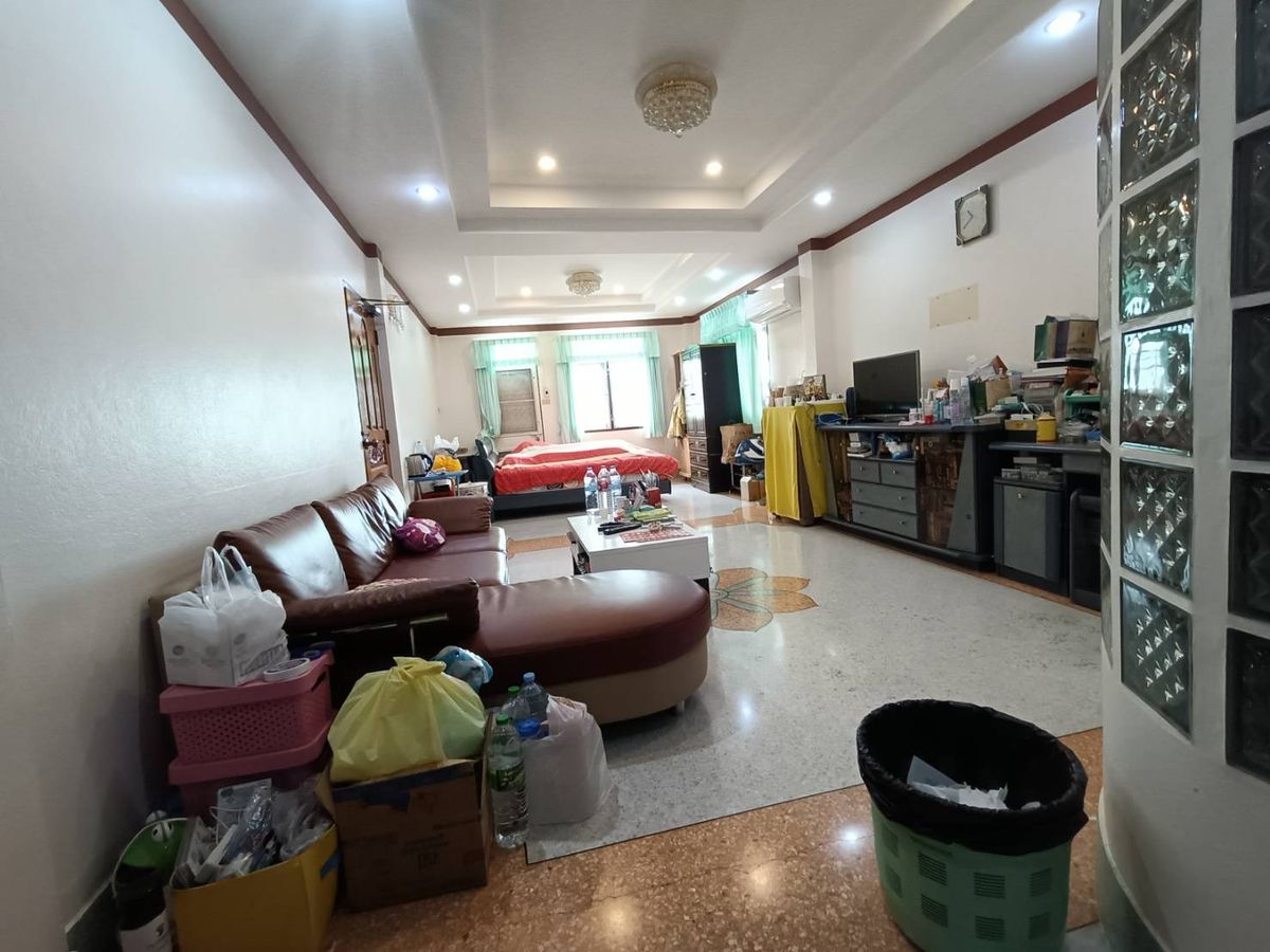 ขายทาวน์โฮมพระราม 2 บางขุนเทียน : อาคารพาณิชย์ 1 คูหา หมู่บ้านอมรชัย 4 พระราม 2 ซอย 77 สภาพใช้