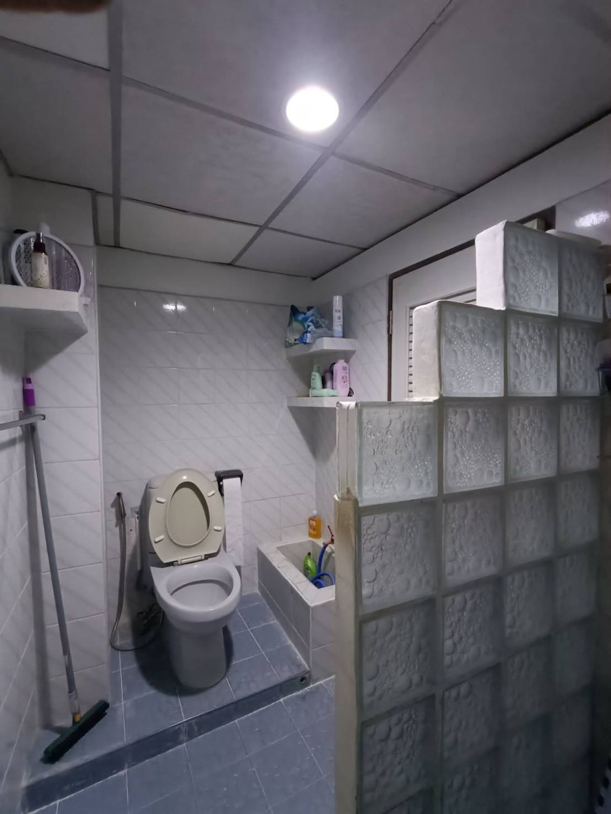 ขายทาวน์โฮมพระราม 2 บางขุนเทียน : อาคารพาณิชย์ 1 คูหา หมู่บ้านอมรชัย 4 พระราม 2 ซอย 77 สภาพใช้