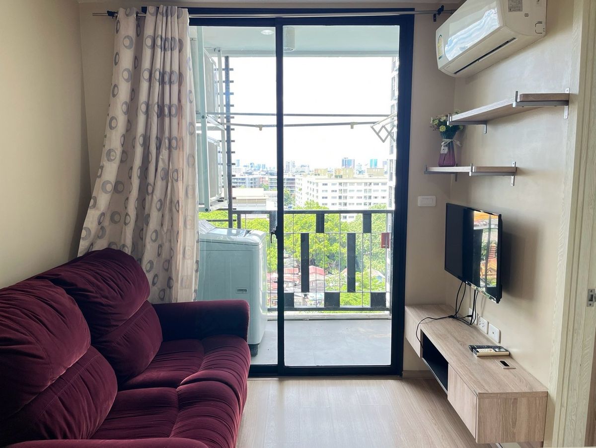 For RentCondoOnnut, Udomsuk : Rental RT Miss Sukhumvit 77 View of the pool, see the open city, room 27 sq.w., the room is very beautiful, Big In, good service with electrical appliances. Convenient transportation near BTS. Onnut 11,000/month. Book now.