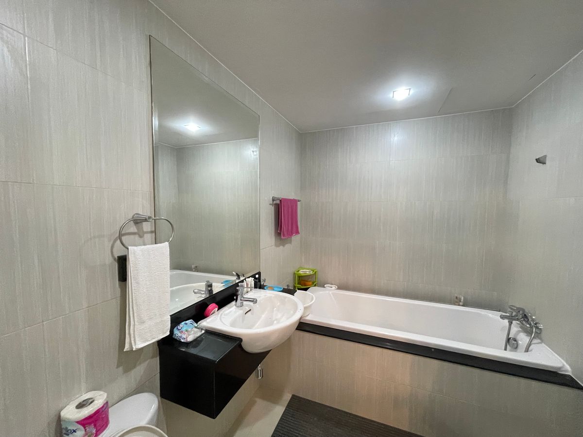 ขายคอนโดศรีราชา แหลมฉบัง บ้านบึง : เจ้าของขายขาดทุน คอนโด โกลเด้นท์ โคสท์ ศรีราชา  1 ห้องนอน ไซส์ใหญ่ เพียง  2 ล้านบาท