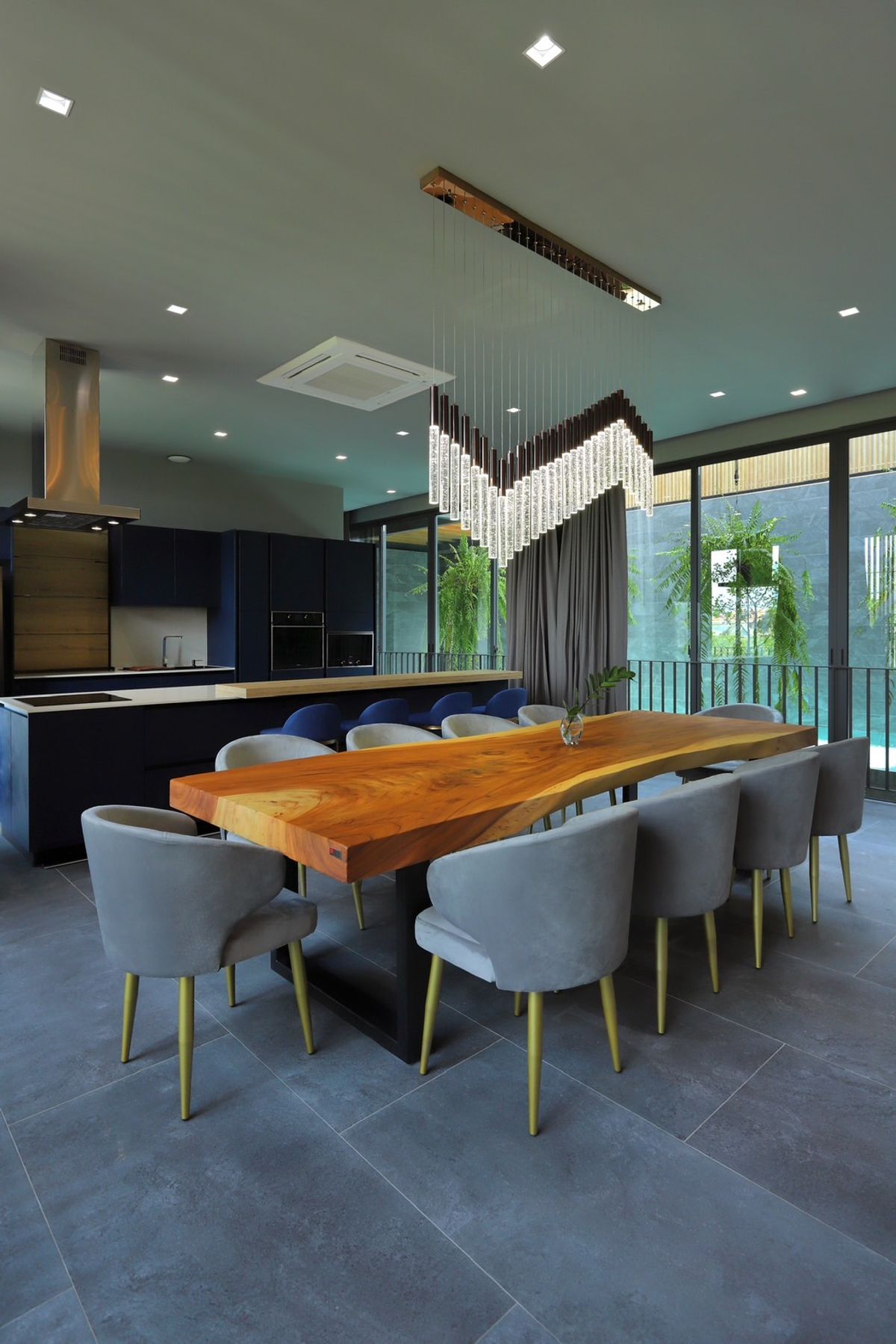 For SaleHouseBangna, Bearing, Lasalle : Ultra Luxury House for Sale - 1 of 6 Units in Thailand Near Mega Bangna, 3 -story house for sale north, Ultra Luxury, the only one near Mega Bangna.