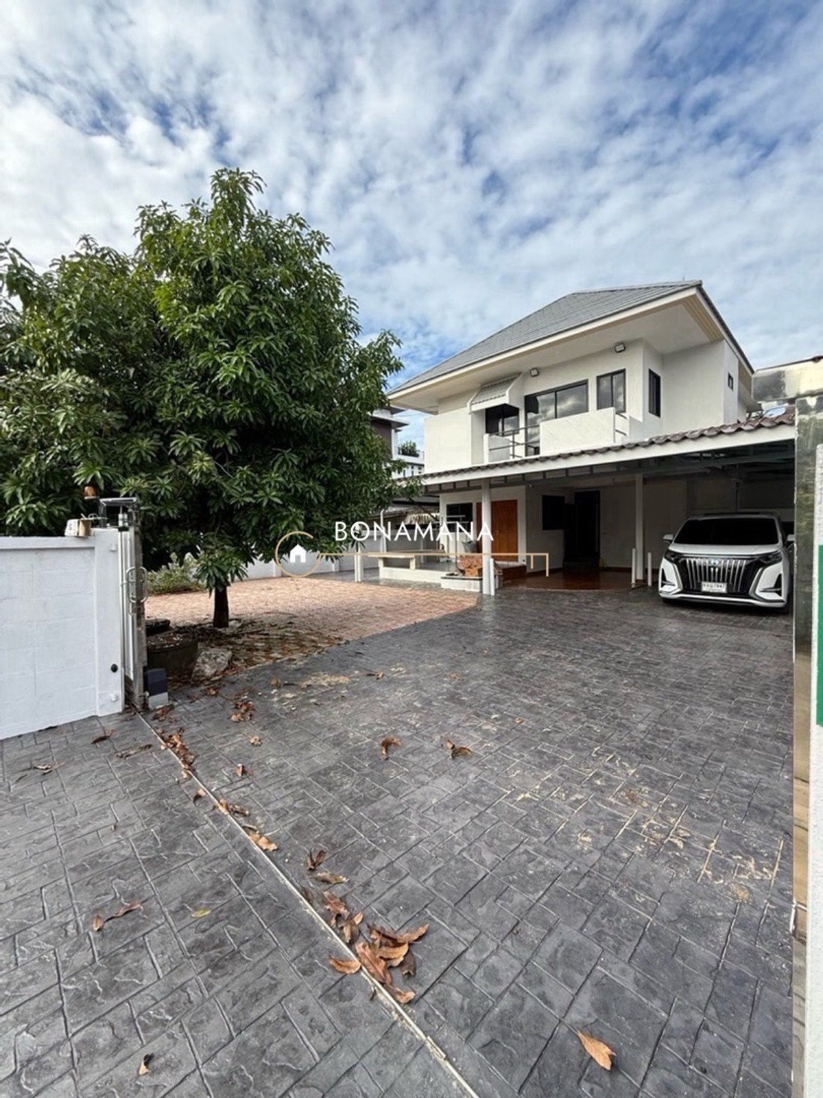 For RentHouseChokchai 4, Ladprao 71, Ladprao 48, : Home Office, Lat Phrao 71, along Ekkamai - Ramindra Expressway.