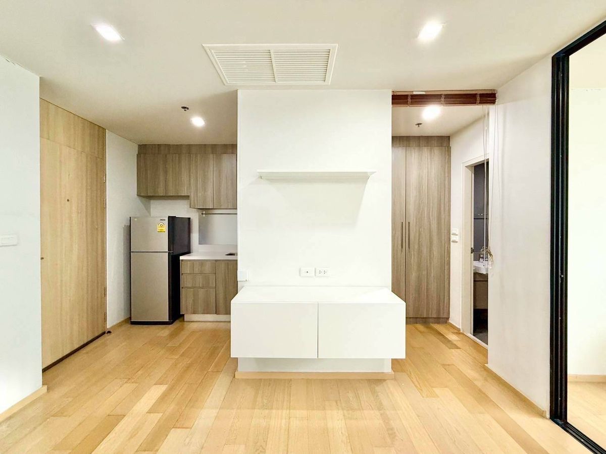 ขายคอนโดอารีย์ อนุสาวรีย์ : ขาย Noble RE:D (โนเบิล รีดี) – ใกล้ BTS อารีย์ 📍ขนาด 40.12 ตร.ม. ห้องพร้อมขาย อัพเดท 6/oct/2025  ราคา 5,100,000 บาท รวมโอน