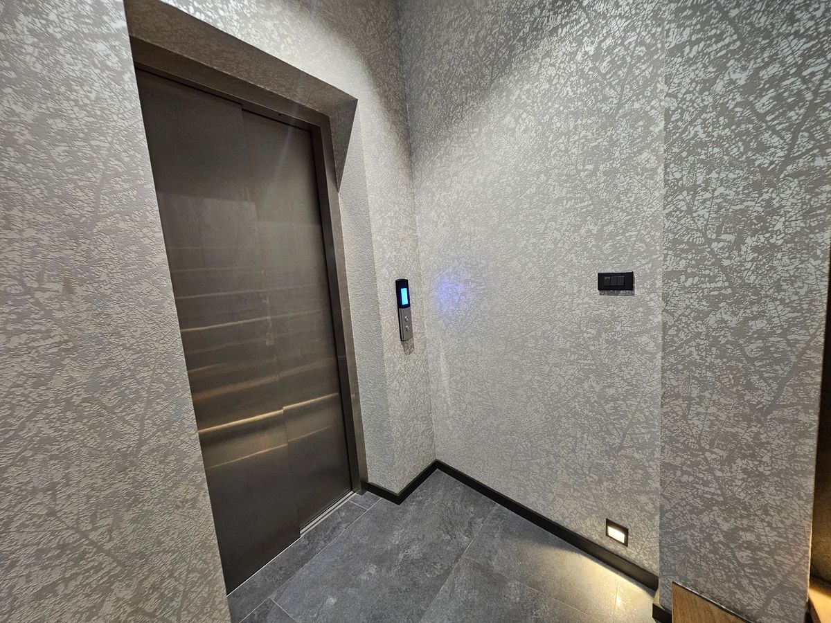 For SaleHouseBangna, Bearing, Lasalle : Ultra Luxury House for Sale - 1 of 6 Units in Thailand Near Mega Bangna, 3 -story house for sale north, Ultra Luxury, the only one near Mega Bangna.