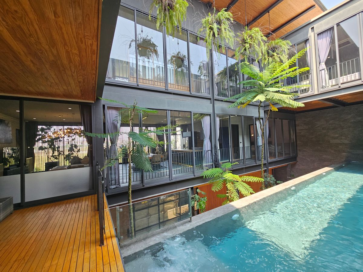 For SaleHouseBangna, Bearing, Lasalle : Ultra Luxury House for Sale - 1 of 6 Units in Thailand Near Mega Bangna, 3 -story house for sale north, Ultra Luxury, the only one near Mega Bangna.