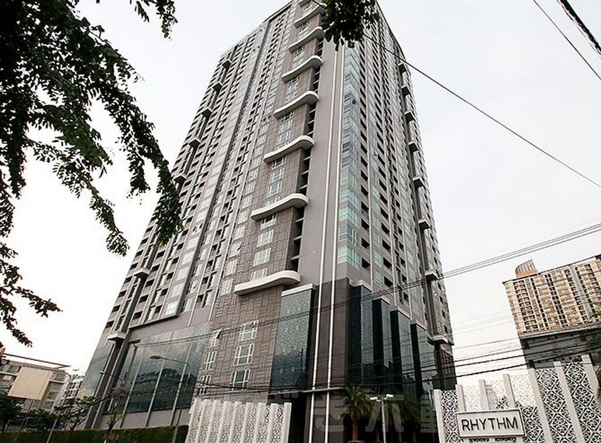 ขายคอนโดอ่อนนุช อุดมสุข : ✨ For Sale: RHYTHM Sukhumvit 50 Condo ✨  💰 Only 4,090,000 THB