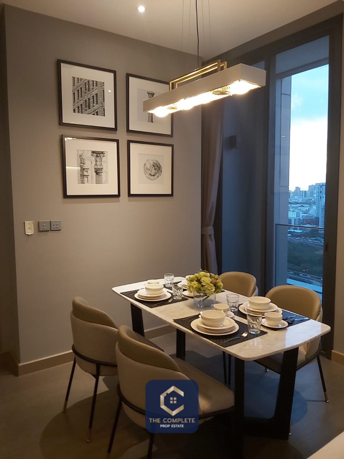 ขายคอนโดพระราม 9 เพชรบุรีตัดใหม่ RCA : CRAZY PRICE  :   2  BEDROOM 72 SQ.M  -- RARE ITEM  --   CALL NOW 094-641-5974