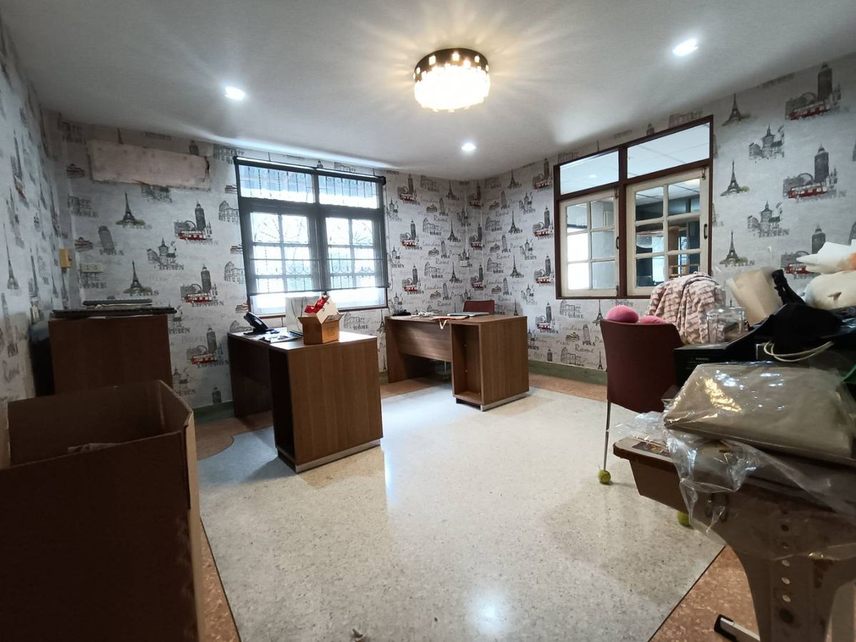 ขายทาวน์โฮมพระราม 2 บางขุนเทียน : อาคารพาณิชย์ 1 คูหา หมู่บ้านอมรชัย 4 พระราม 2 ซอย 77 สภาพใช้