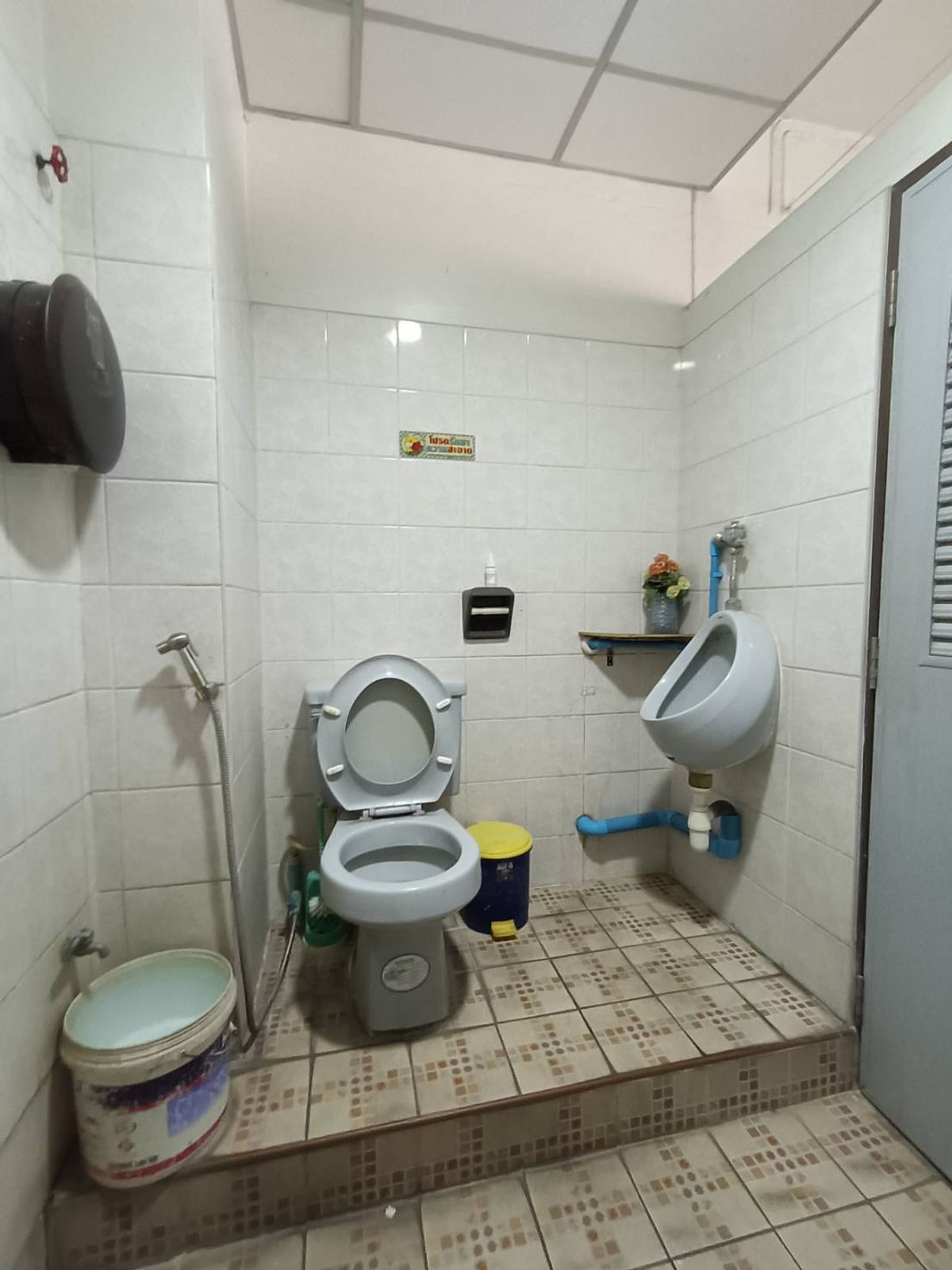 ขายทาวน์โฮมพระราม 2 บางขุนเทียน : อาคารพาณิชย์ 1 คูหา หมู่บ้านอมรชัย 4 พระราม 2 ซอย 77 สภาพใช้