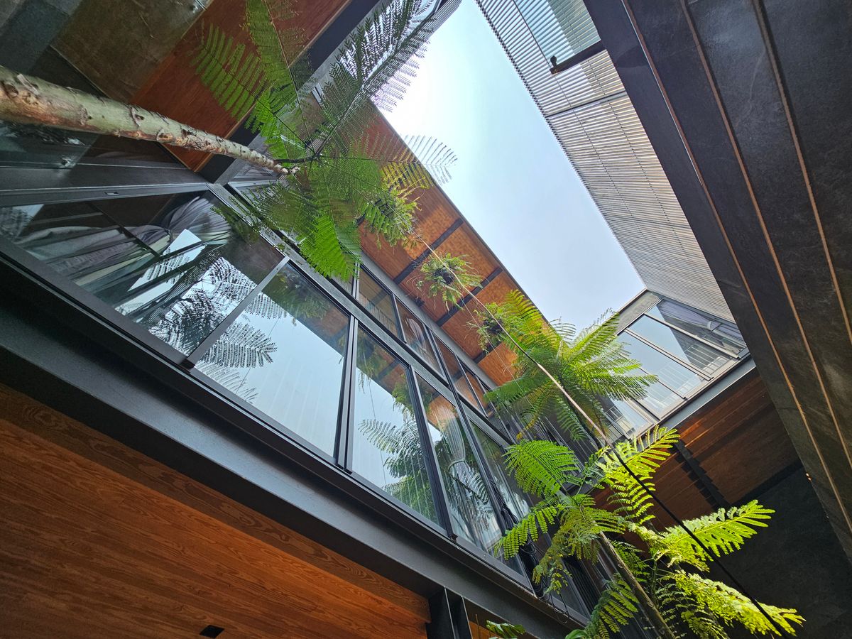 For SaleHouseBangna, Bearing, Lasalle : Ultra Luxury House for Sale - 1 of 6 Units in Thailand Near Mega Bangna, 3 -story house for sale north, Ultra Luxury, the only one near Mega Bangna.