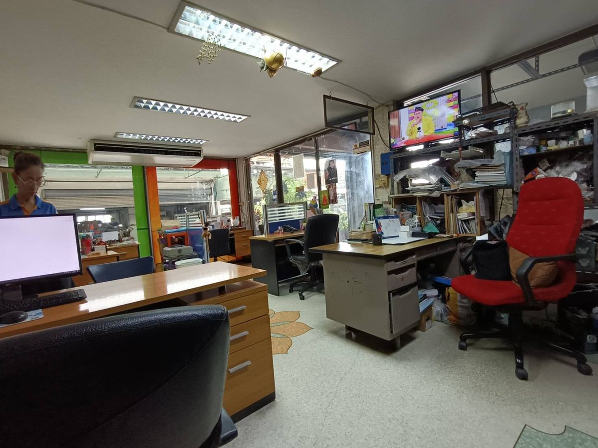 ขายทาวน์โฮมพระราม 2 บางขุนเทียน : อาคารพาณิชย์ 1 คูหา หมู่บ้านอมรชัย 4 พระราม 2 ซอย 77 สภาพใช้