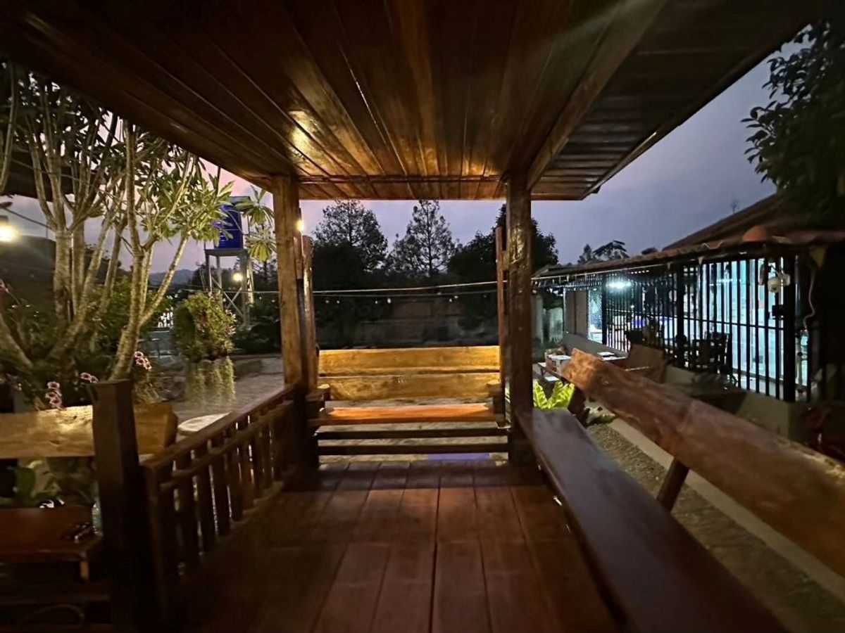 ขายที่ดินจันทบุรี : บ้านพร้อมที่ดิน ท่าใหม่ จันทบุรี บรรยากาศบ้านสวนธรรมชาติ  