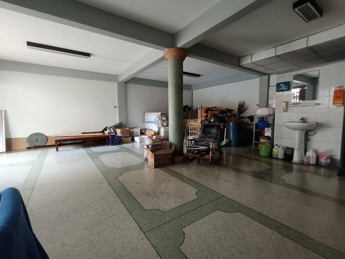 ขายทาวน์โฮมพระราม 2 บางขุนเทียน : อาคารพาณิชย์ 1 คูหา หมู่บ้านอมรชัย 4 พระราม 2 ซอย 77 สภาพใช้