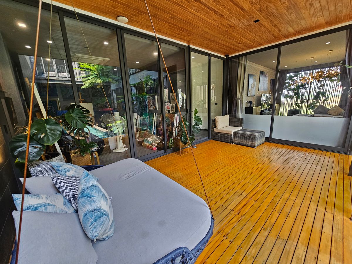 For SaleHouseBangna, Bearing, Lasalle : Ultra Luxury House for Sale - 1 of 6 Units in Thailand Near Mega Bangna, 3 -story house for sale north, Ultra Luxury, the only one near Mega Bangna.