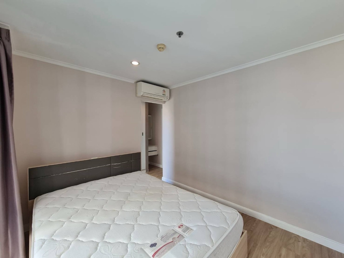 ให้เช่าคอนโดพระราม 3 สาธุประดิษฐ์ : ห้อง 52 ตรม (2 ห้องติดกันตีทะลุ) ลุมพินี พาร์ค ริเวอร์ไซด์ มี 2 ห้องน้ำ 2 สิทธิ์จอดรถพร้อมปล่อยเช่า