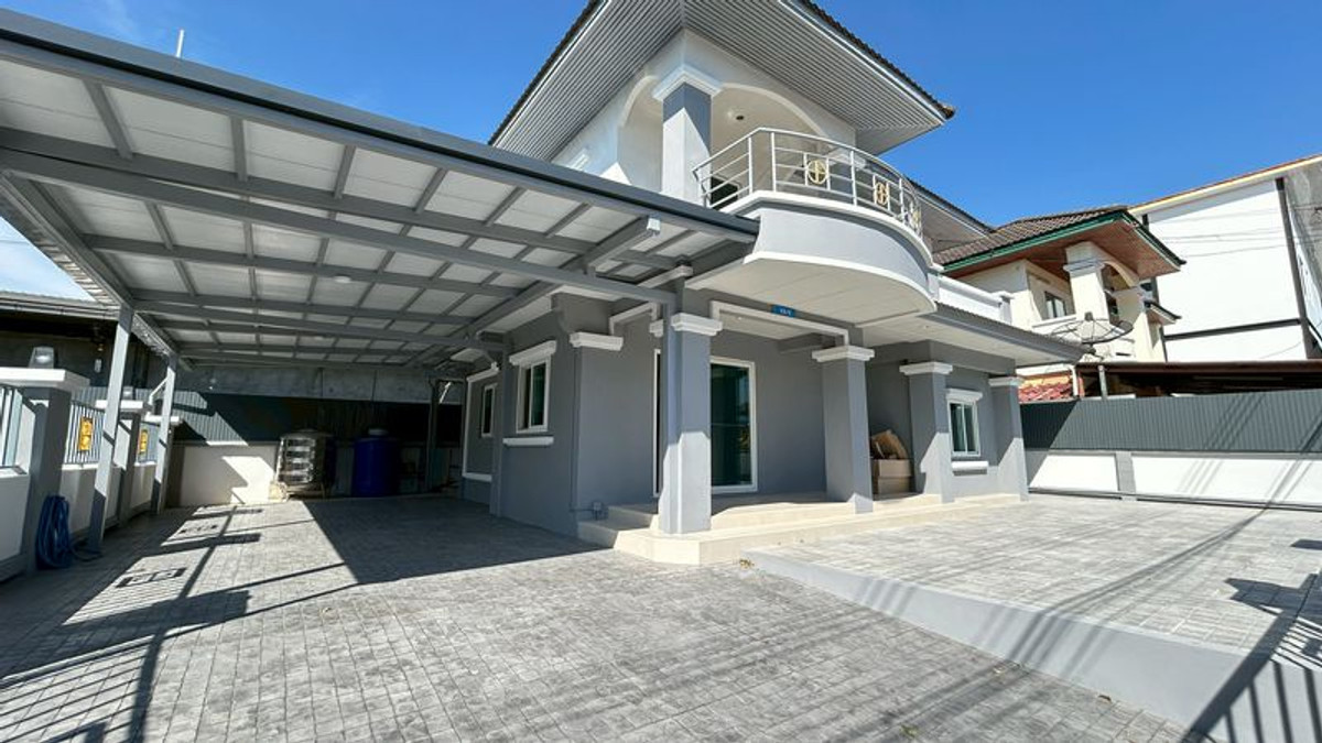 ให้เช่าบ้านปทุมธานี รังสิต ธรรมศาสตร์ : ให้เช่า บ้านเดี่ยว 2 ชั้น  รีโนเวทใหม่ทั้งหลัง ใกล้ตลาด สนามบิน ห้างฟิวเจอร์