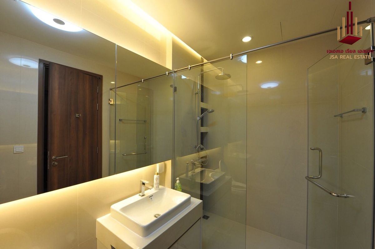 ให้เช่าคอนโดสาทร นราธิวาส : ✨ For Rent: Menam Residences Condo ✨  💰 Only 55,000 thb/month