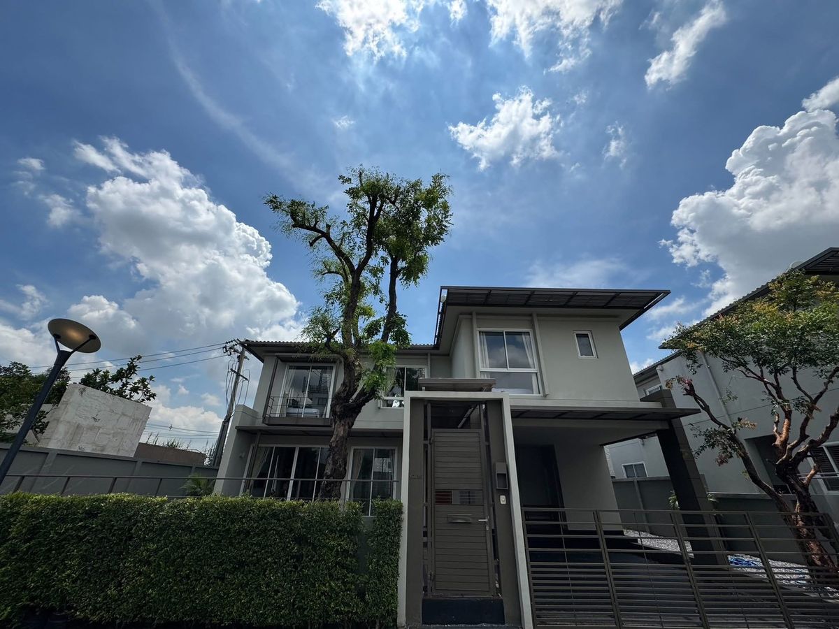 For RentHouseLadkrabang, Suwannaphum Airport : ✨📣 [RENT] Detached house for rent #Baranee Park #Srinakarin, a large house with furniture and electrical appliances