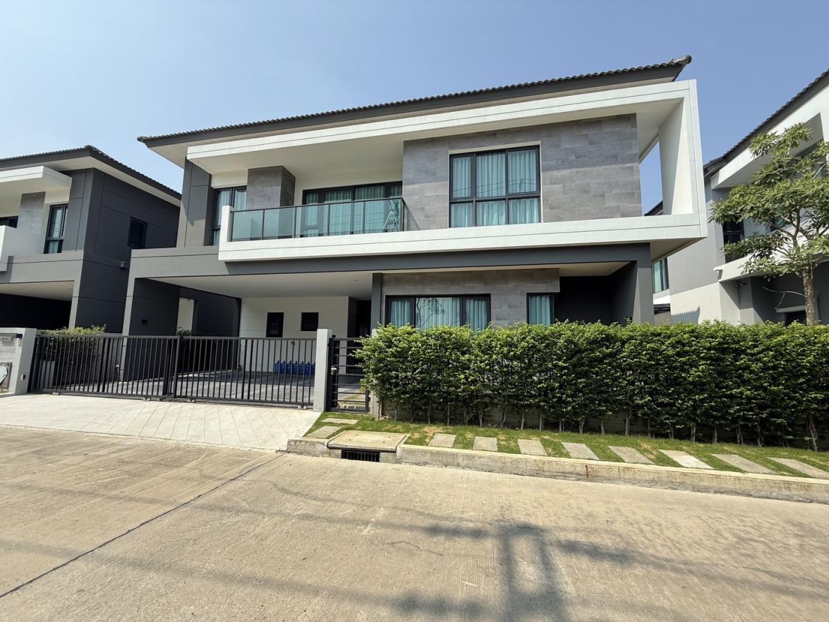 ให้เช่าบ้านบางนา แบริ่ง ลาซาล : บ้านหรู 4 ห้องนอน ติดเมืองบางนา 130,000 บาท/เดือน 
Luxury 4-Bedroom House in The City Bangna for 130,000 THB/Month