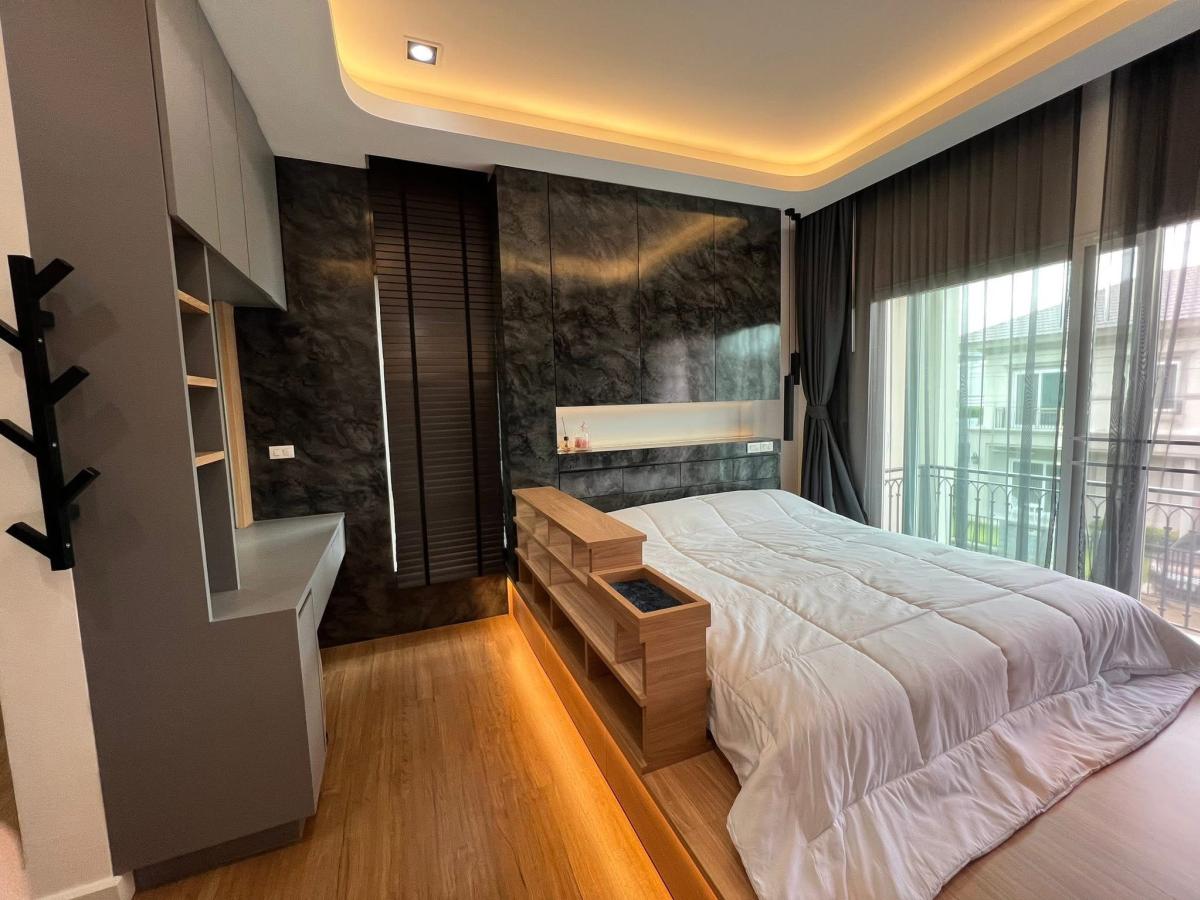 For RentHousePathum Thani,Rangsit, Thammasat : Luxury 4-Bedroom Home Near BTS, Grandio Vibhavadi-Rangsit