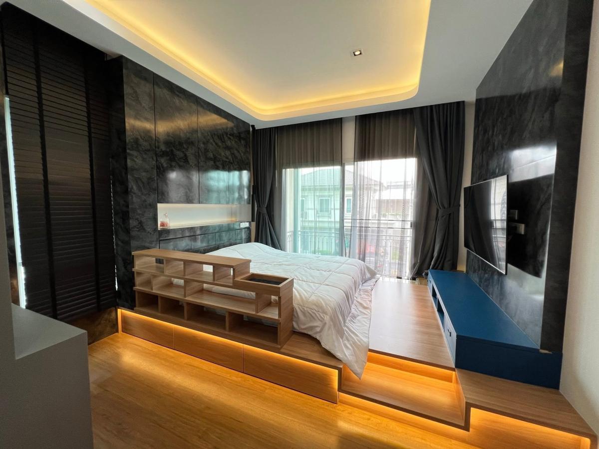 For RentHousePathum Thani,Rangsit, Thammasat : Luxury 4-Bedroom Home Near BTS, Grandio Vibhavadi-Rangsit