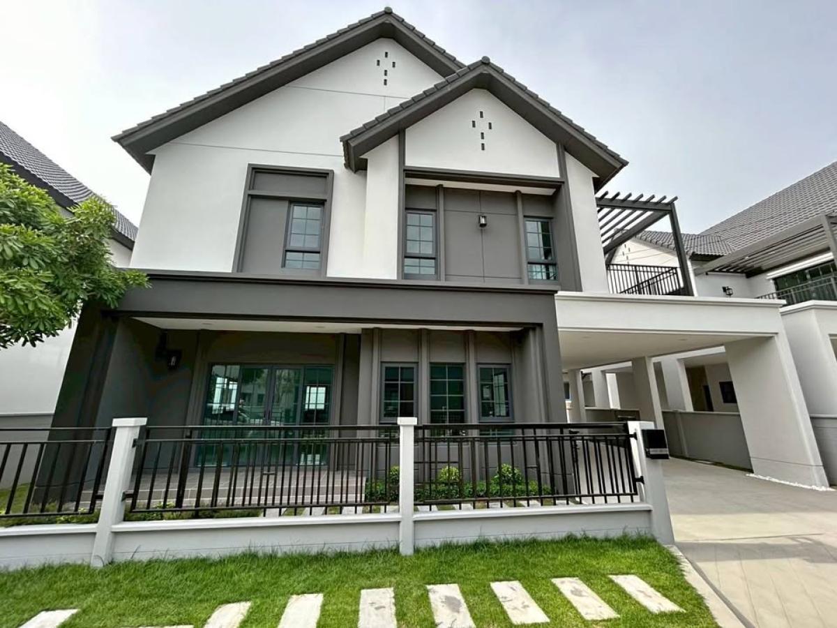 For RentHouseBangna, Bearing, Lasalle : New House Centro Bangna 2 for Rent 4 Bedrooms 99,000 THB/month New 4-Bedroom House for Rent at Centro Bangna 2, 99,000 THB/month