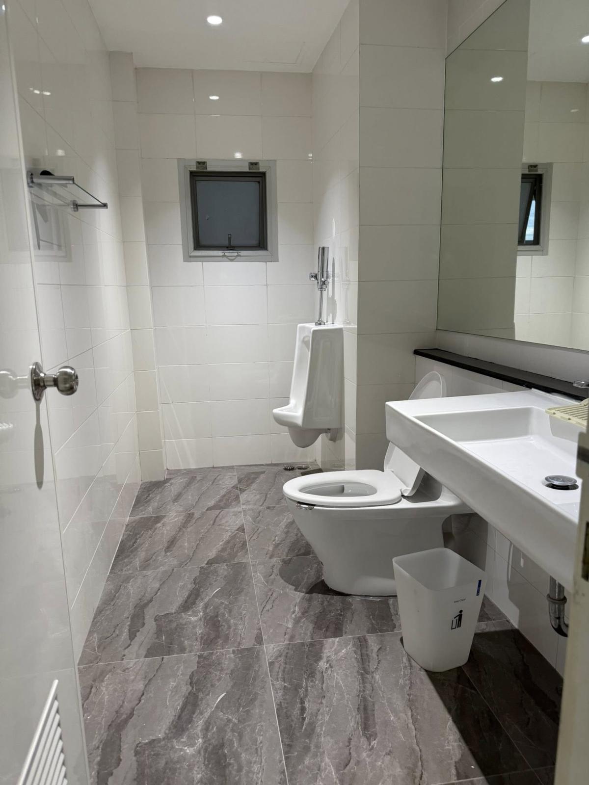 ขายทาวน์โฮมรัชดา ห้วยขวาง : บ้านสวยพร้อมอยู่ ทำเลใจกลางเมือง เช่า-ขายราคาพิเศษ! Dream Home Office in Prime Rama 9 Area – For Sale & Rent Now!