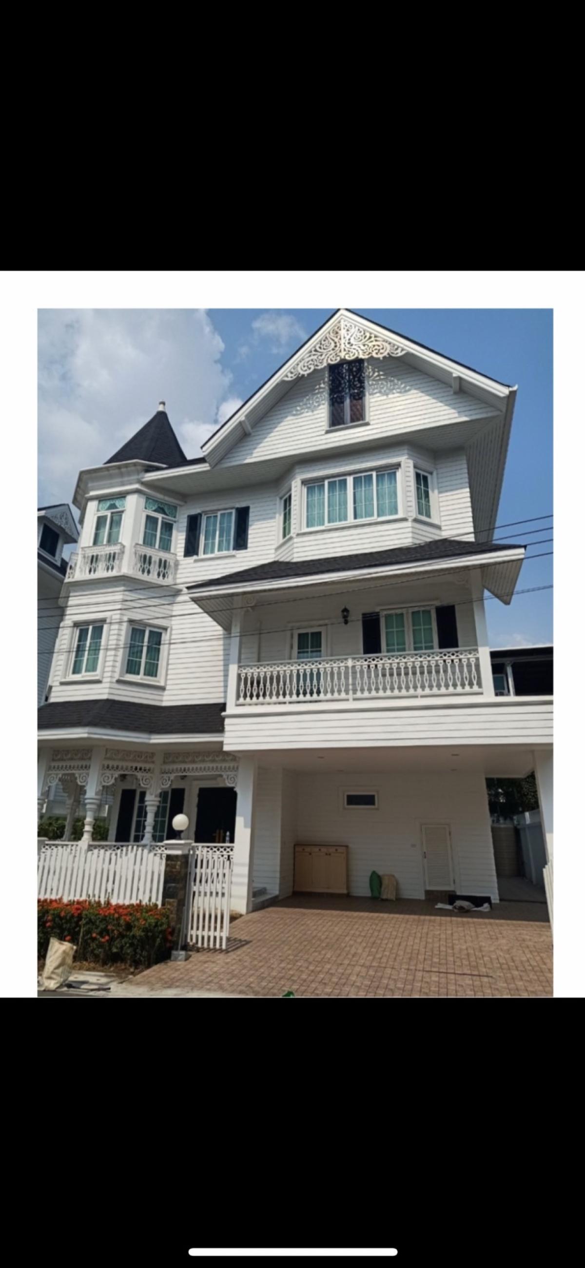 ให้เช่าบ้านบางนา แบริ่ง ลาซาล : สุดยอดบ้านหรู 4 ห้องนอนใน Fantasia Villa 4 - พร้อมให้เช่าแล้ว! 
Luxury 4-Bedroom Villa at Fantasia Villa 4 – Ready for Rent Now!