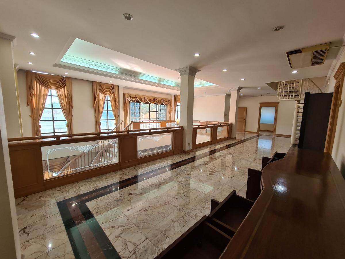 ขายบ้านรัชดา ห้วยขวาง : บ้านใหญ่ 7 ห้องนอน รัชดา 700 ตร.ม. ใกล้เมือง! Spacious 7-Bedroom House in Ratchada 700 sqm – City Living Ready!